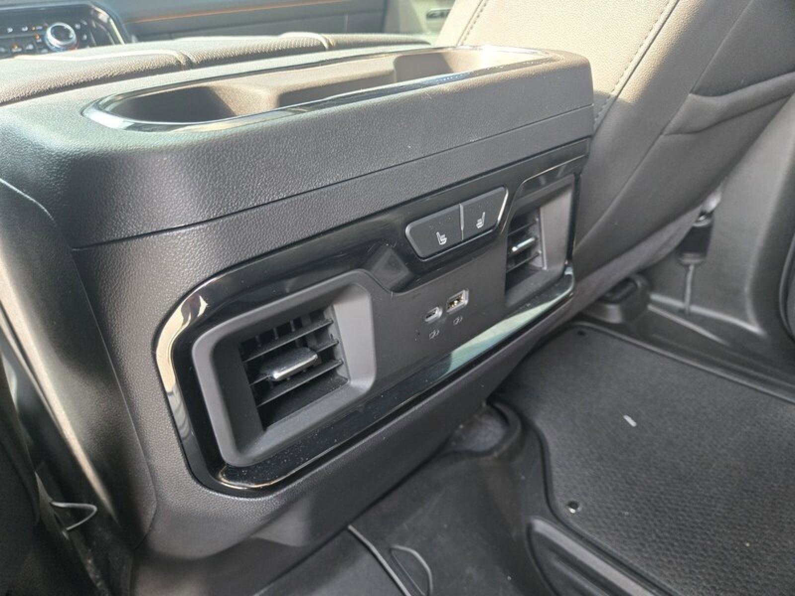 Used 2024 GMC Sierra 1500 AT4 w/ Technology Package AWD/4WD image 25