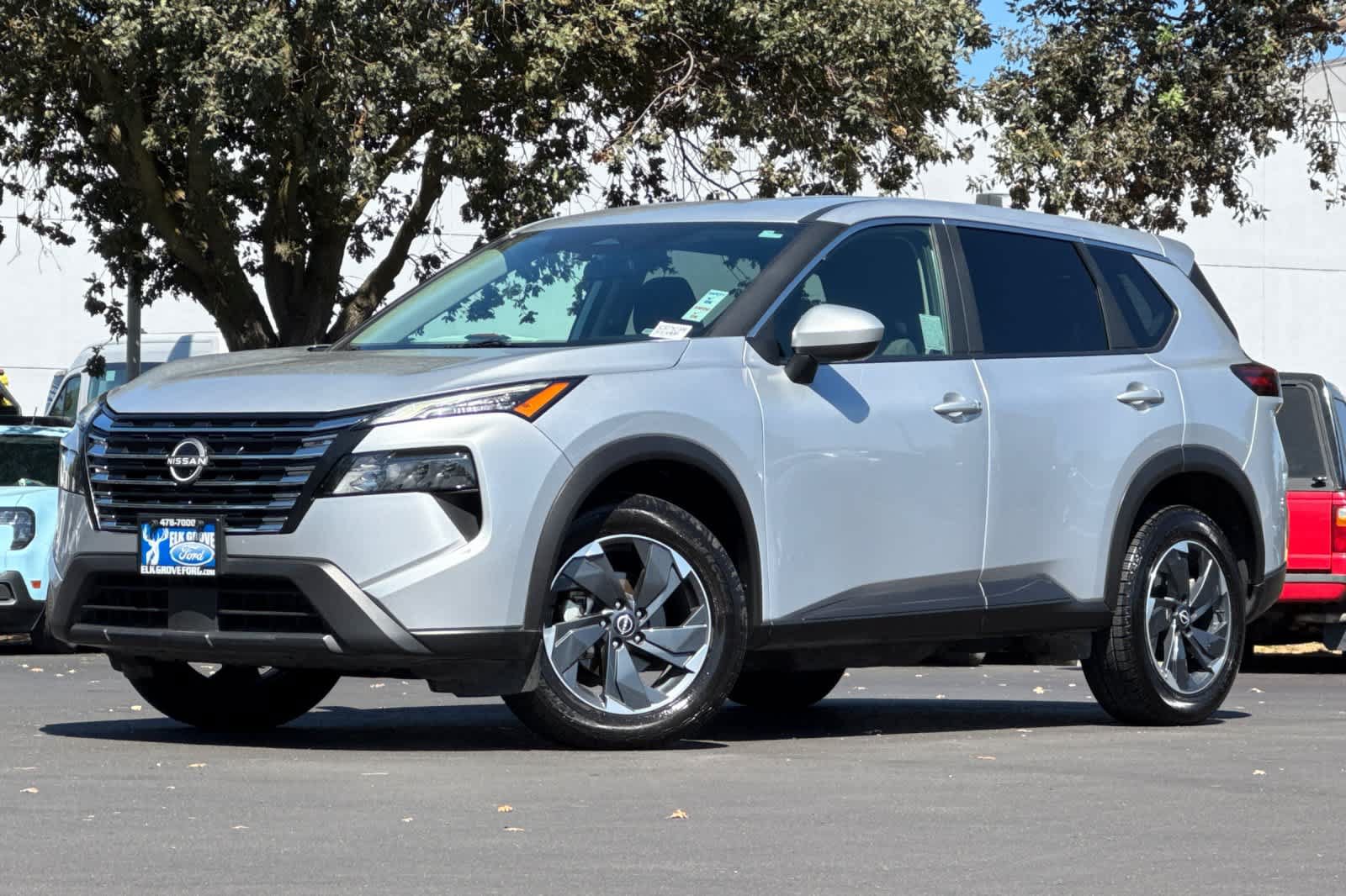 Used 2025 Nissan Rogue SV