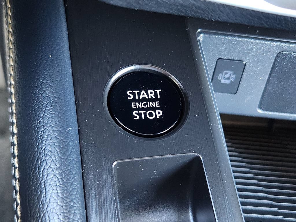 Certified 2025 Nissan Kicks SV AWD/4WD image 17