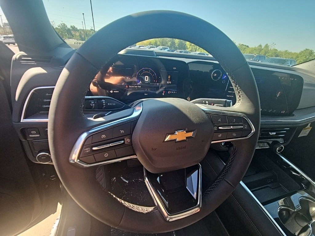 New 2026 Chevrolet Suburban Premier image 28