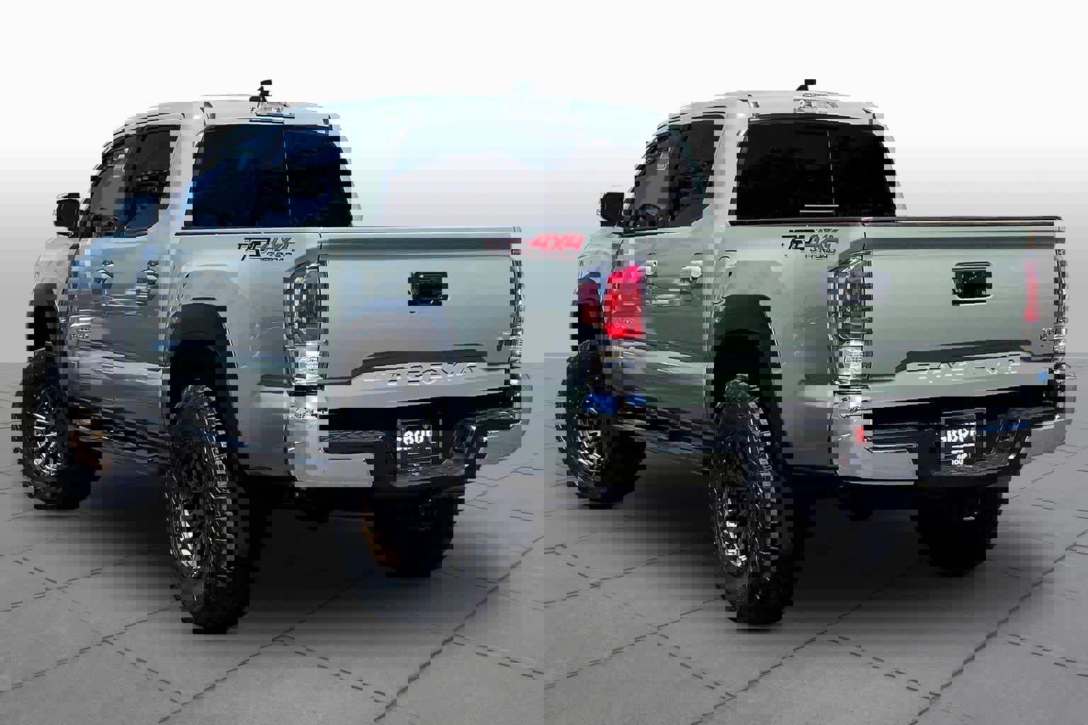 Used 2023 Toyota Tacoma TRD Off-Road image 11