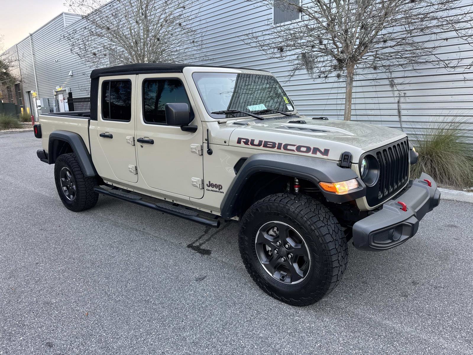 Used 2022 Jeep Gladiator Rubicon w/ Trailer Tow Package AWD/4WD image 5