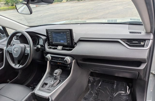 Used 2022 Toyota RAV4 XLE image 20