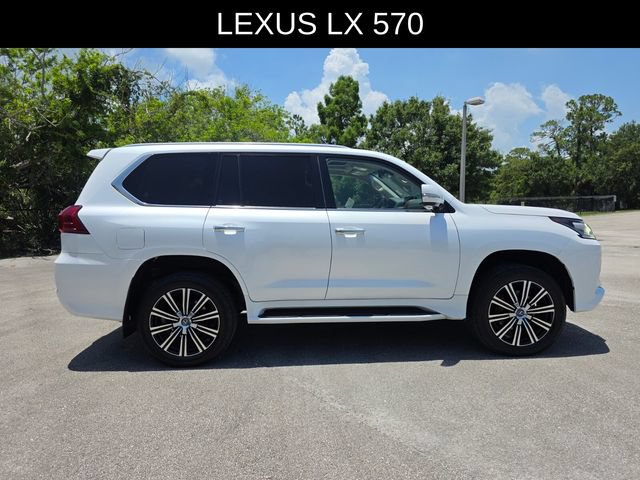 Used 2021 Lexus LX 570 4WD w/ Luxury Package image 2