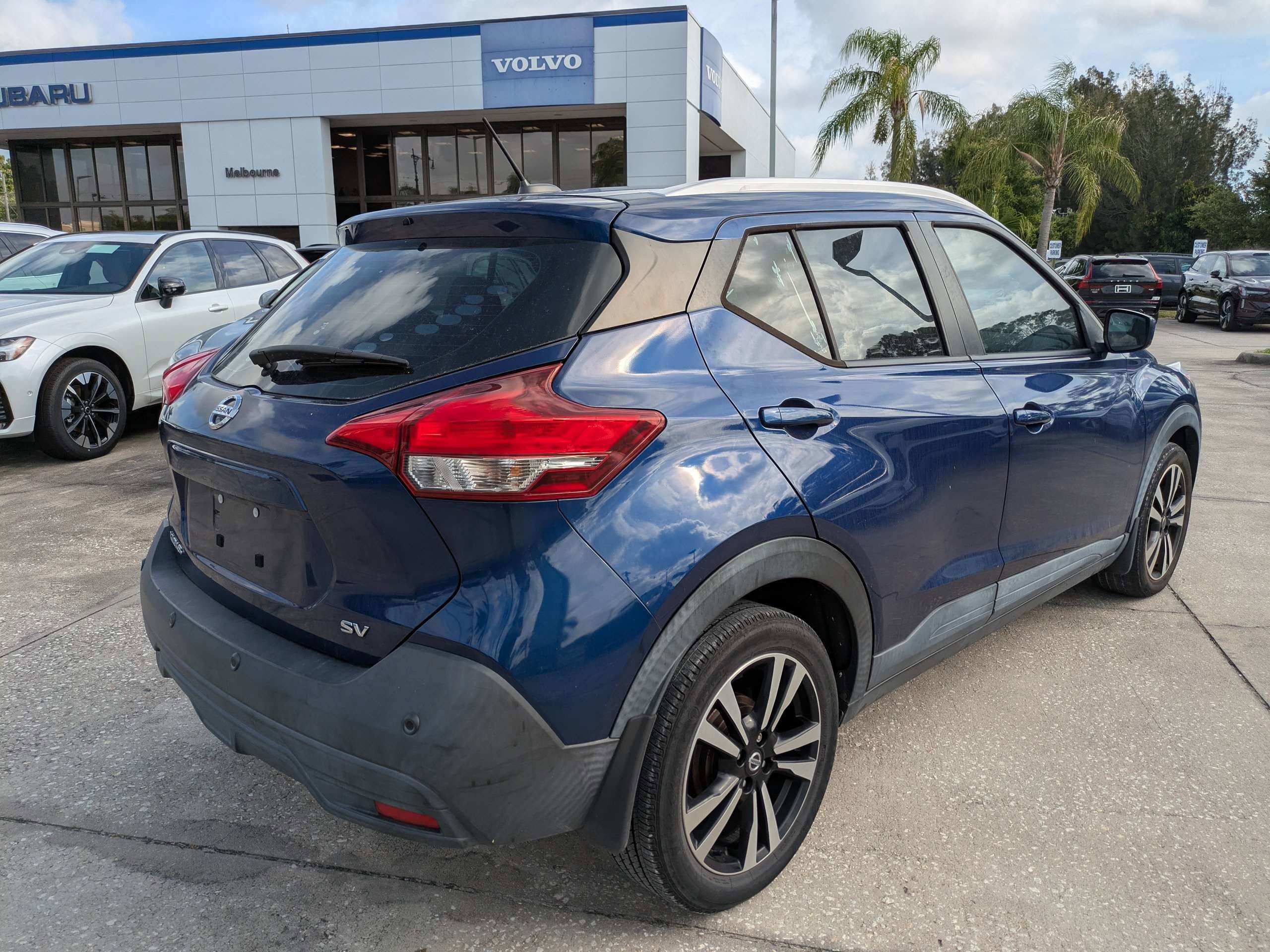 Used 2020 Nissan Kicks SV FWD image 4