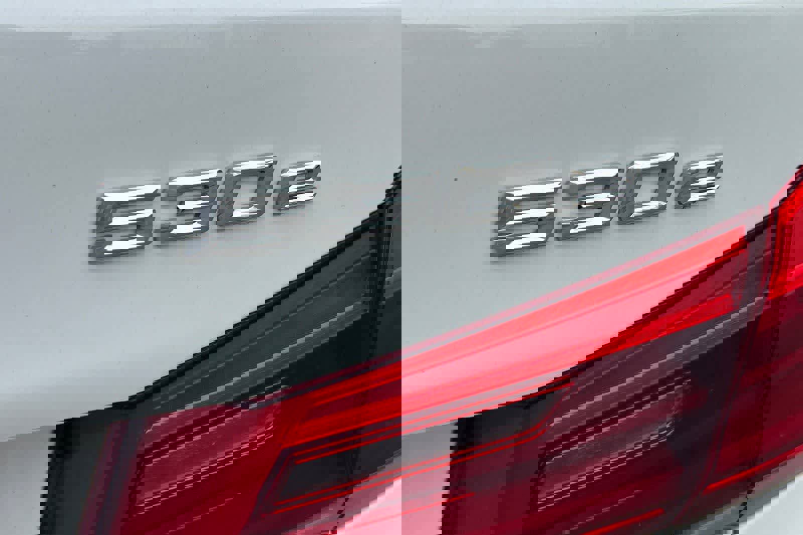 Used 2018 BMW 530e w/ Premium Package 2 image 13