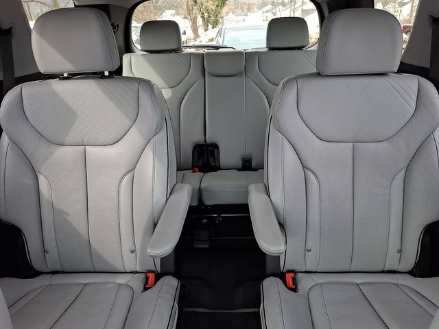 Used 2023 Hyundai Palisade SEL w/ Premium Package image 19