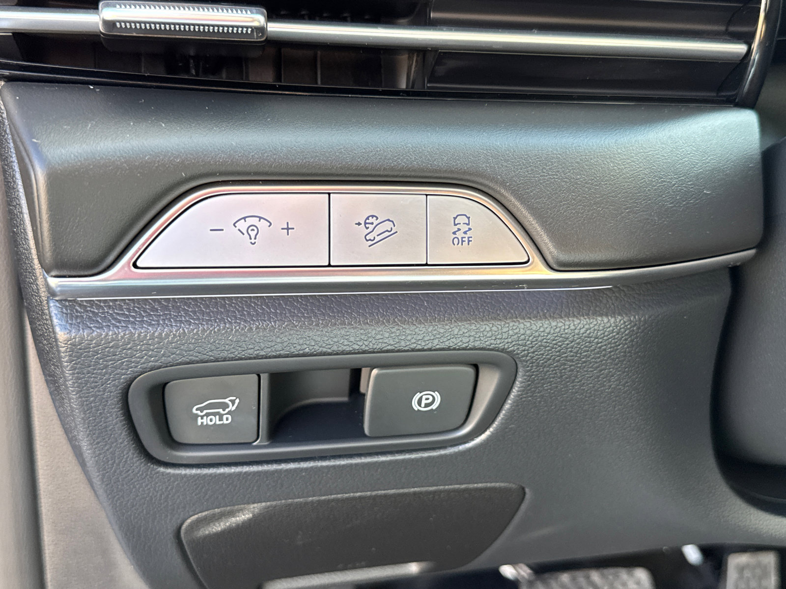 Used 2025 Genesis GV80 2.5T image 15