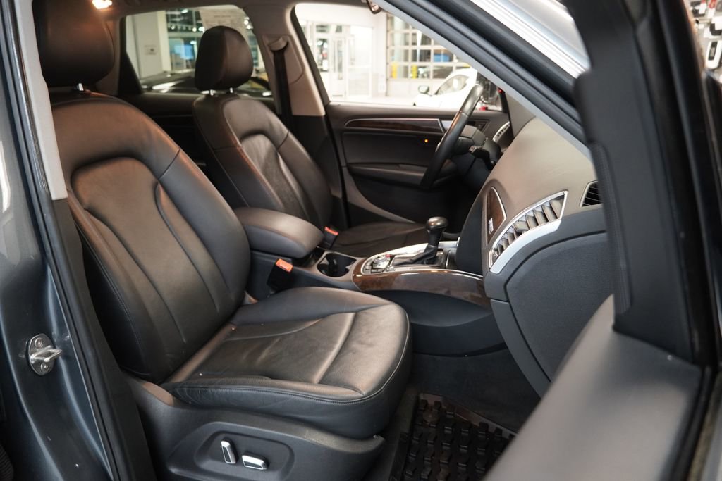 Used 2015 Audi Q5 2.0T Premium Plus w/ Technology Package image 32