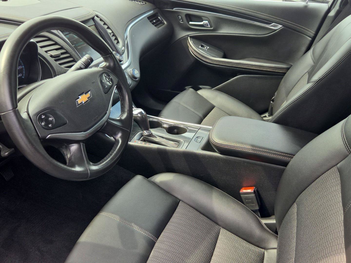Used 2019 Chevrolet Impala LT FWD image 7