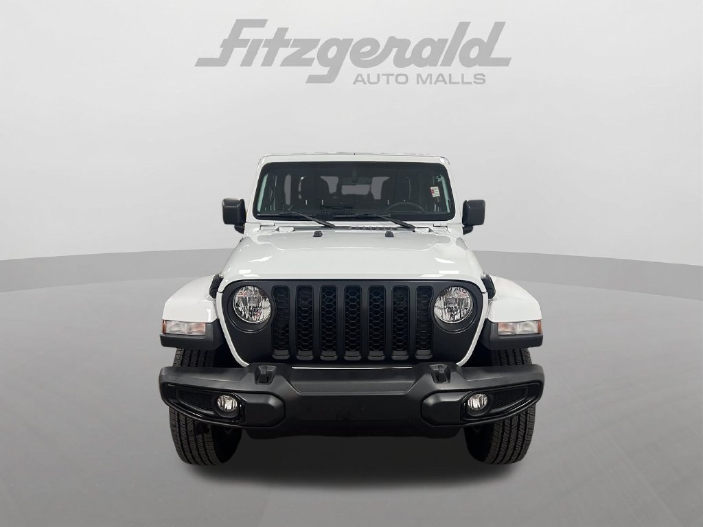 Used 2023 Jeep Gladiator Overland w/ Popular Equipment Package AWD/4WD image 9