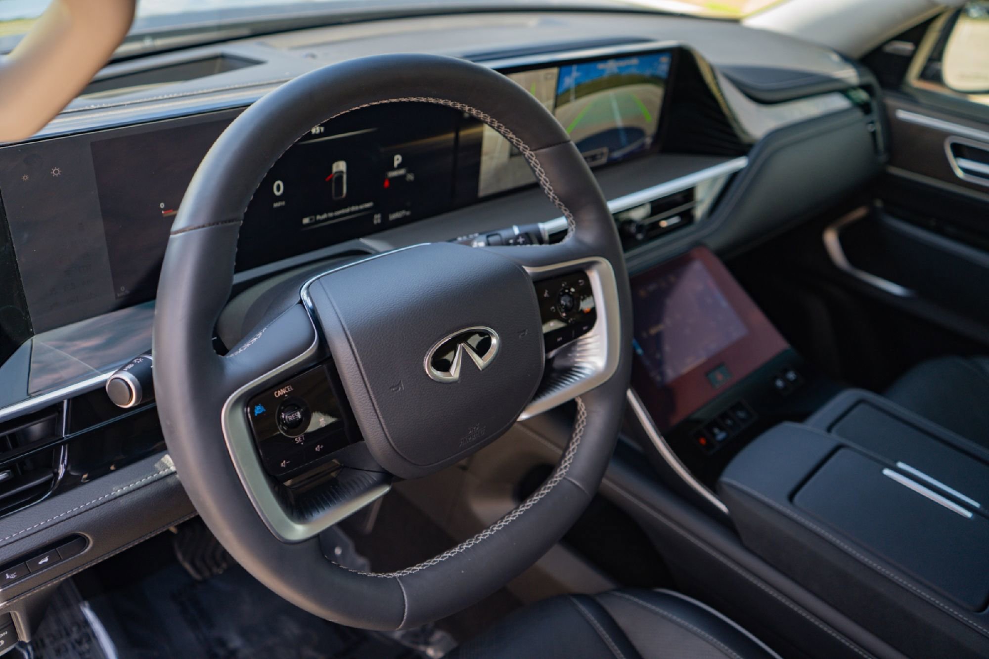 Certified 2025 INFINITI QX80 Luxe AWD/4WD image 8