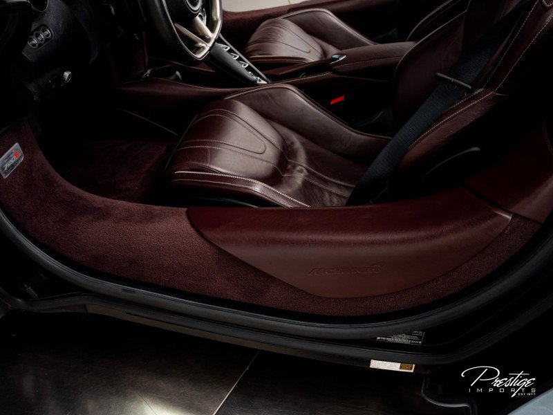 Used 2018 McLaren 720S Luxury RWD image 37