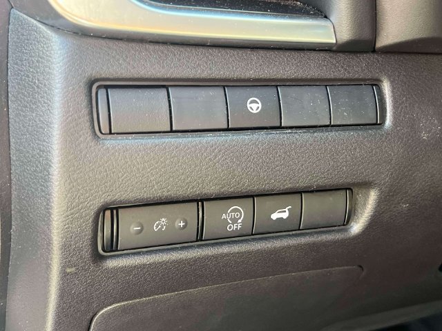 Used 2024 Nissan Rogue SV AWD/4WD image 20