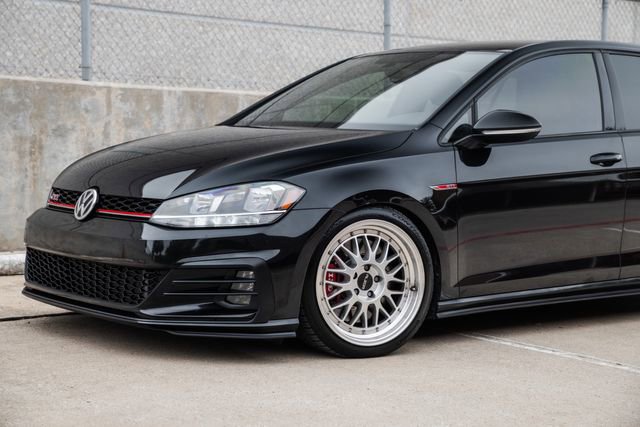 Used 2021 Volkswagen Golf S image 37