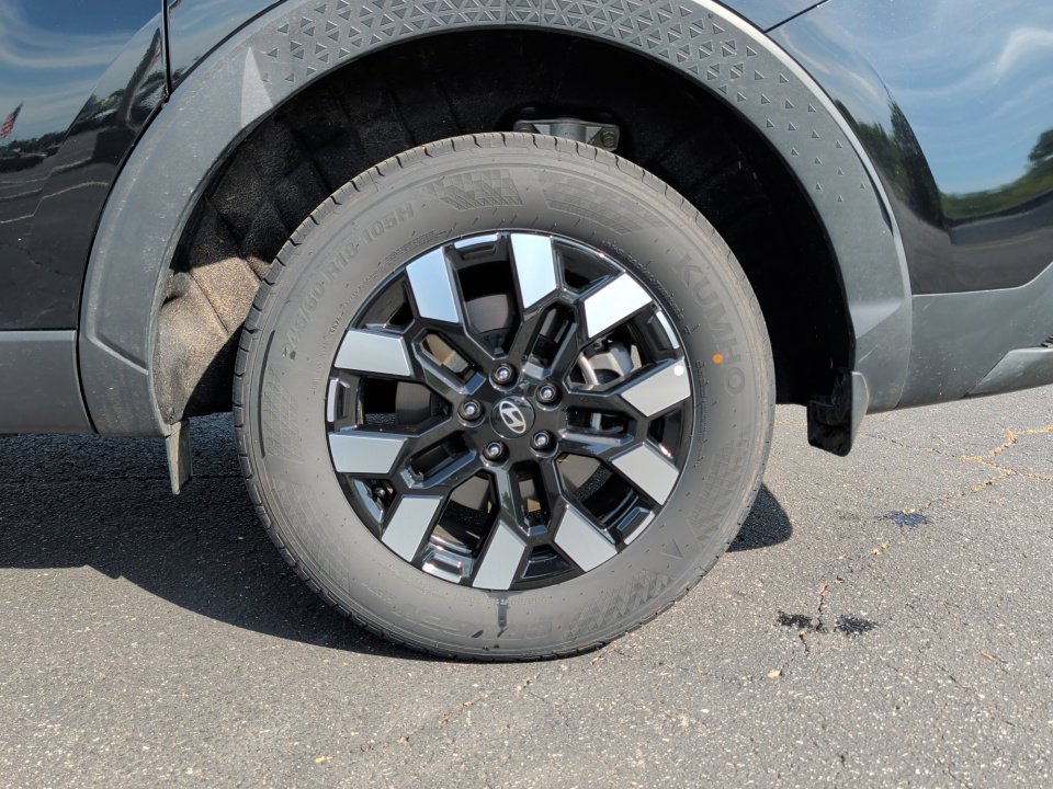 Certified 2025 Hyundai Santa Cruz SEL FWD image 22