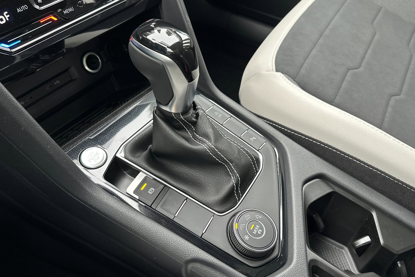 New 2026 Volkswagen Taos SE image 21