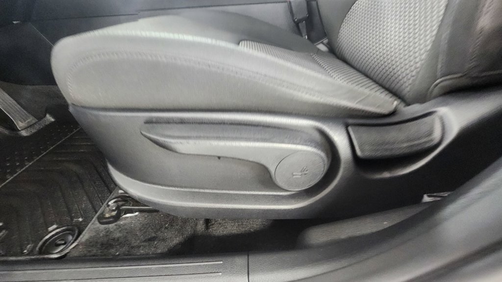 Used 2023 Kia Sportage LX FWD image 11