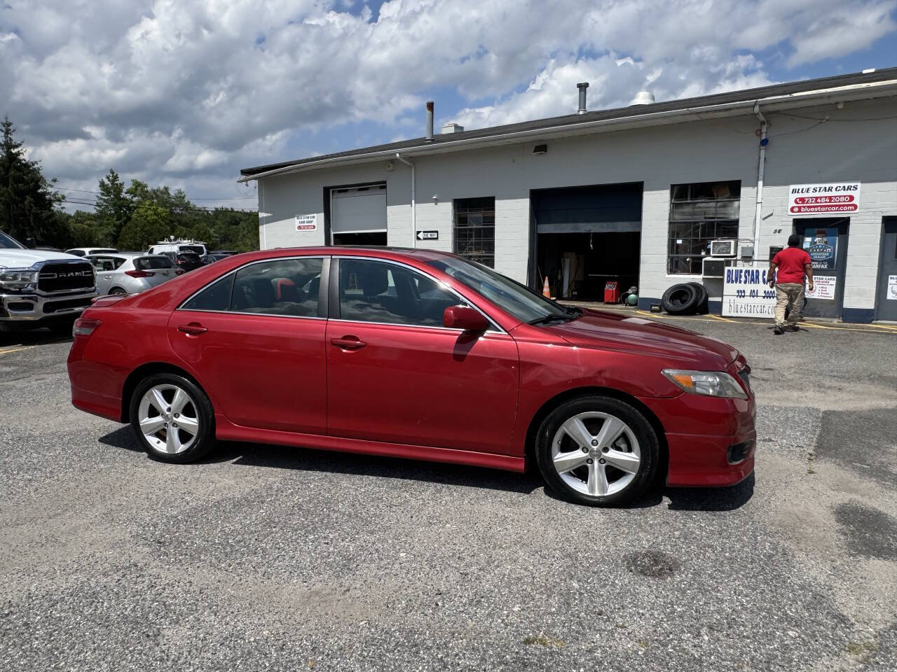 Used 2010 Toyota Camry SE FWD image 30
