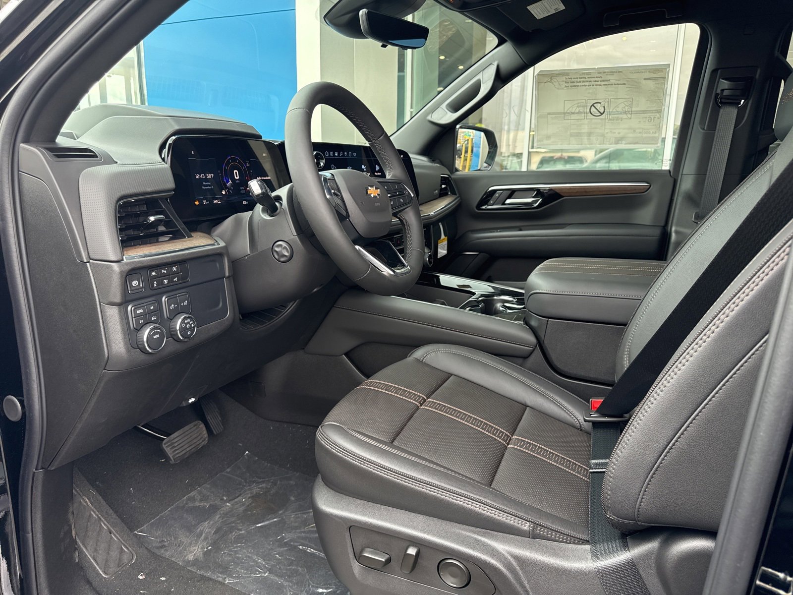 New 2025 Chevrolet Suburban High Country image 18