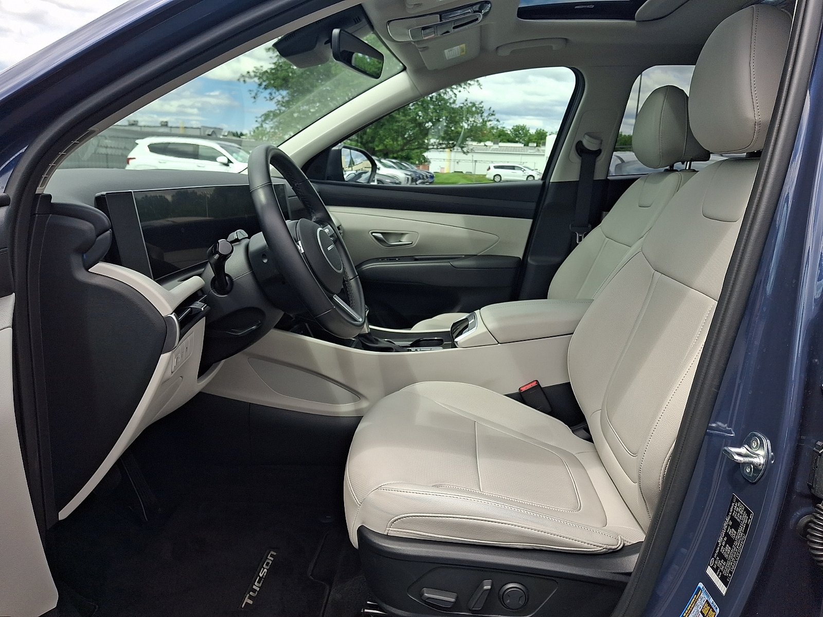 Certified 2025 Hyundai Tucson SEL AWD/4WD image 14