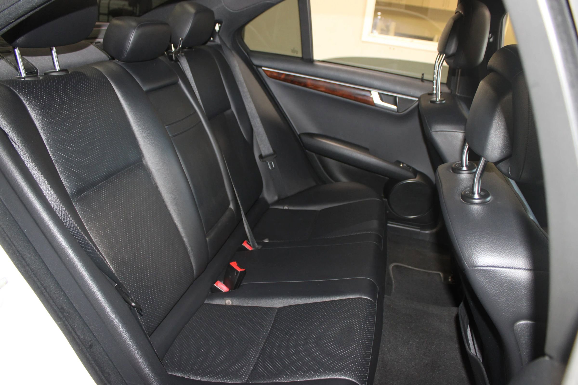 Used 2012 Mercedes-Benz C 250 Sedan image 23