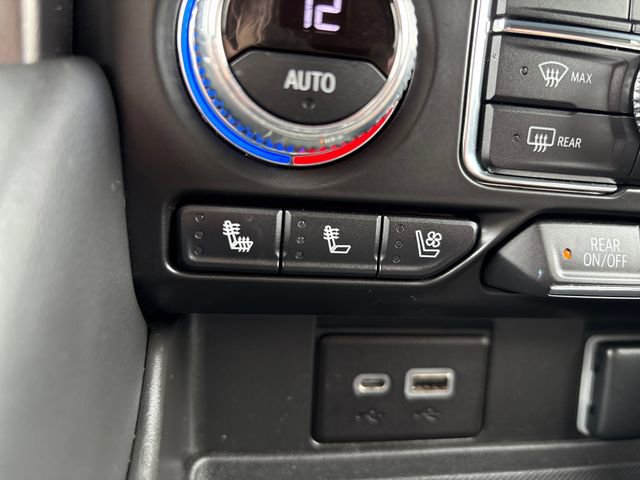 Used 2023 GMC Yukon AT4 AWD/4WD image 30
