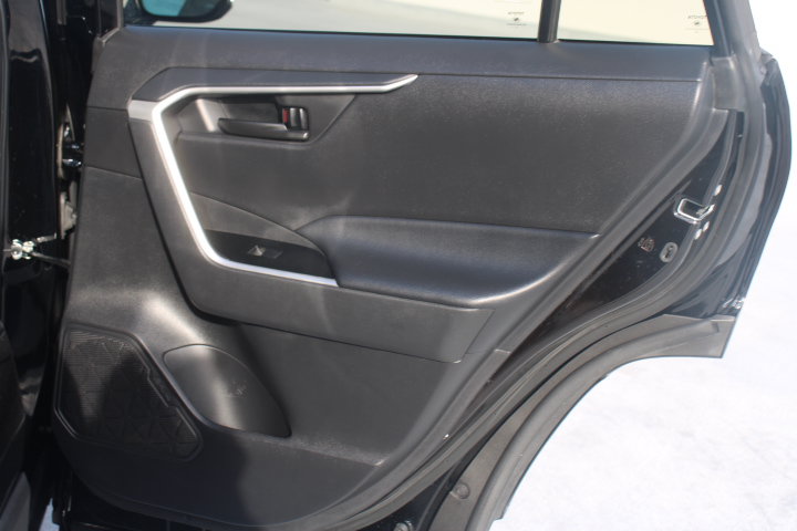 Certified 2023 Toyota RAV4 LE AWD/4WD image 16