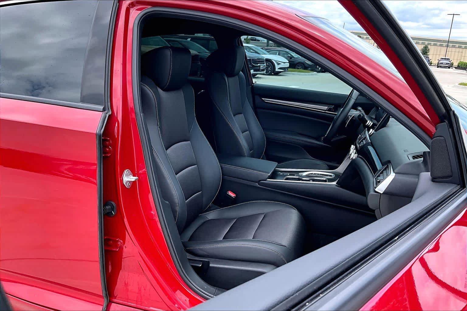 Used 2022 Honda Accord Sport image 9