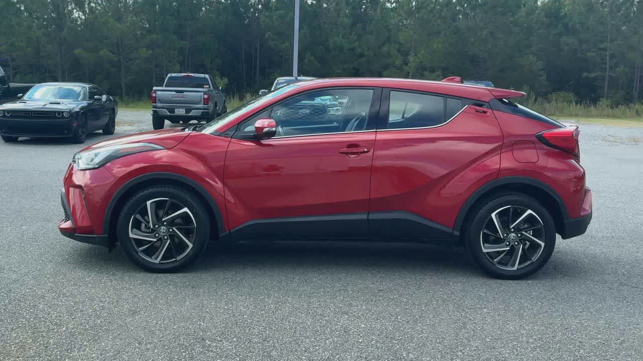 Used 2022 Toyota C-HR Limited FWD image 5
