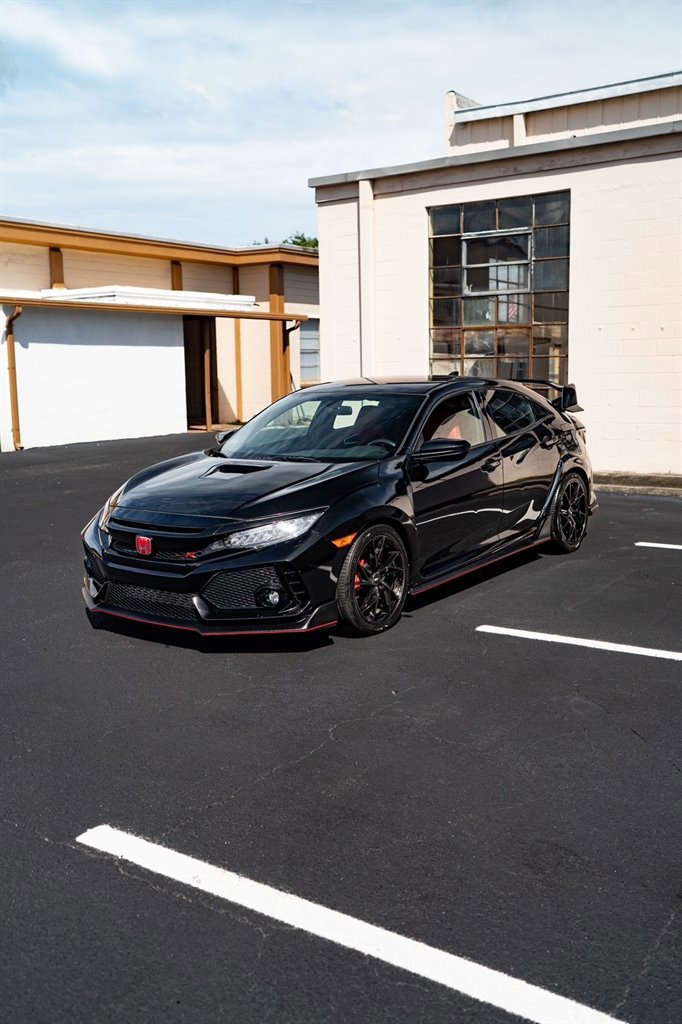 Used 2017 Honda Civic Type R image 4