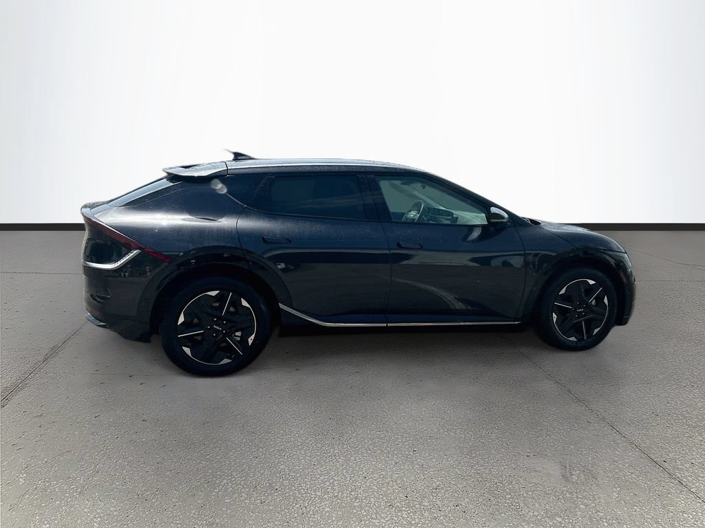 New 2026 Kia EV6 Wind RWD image 8