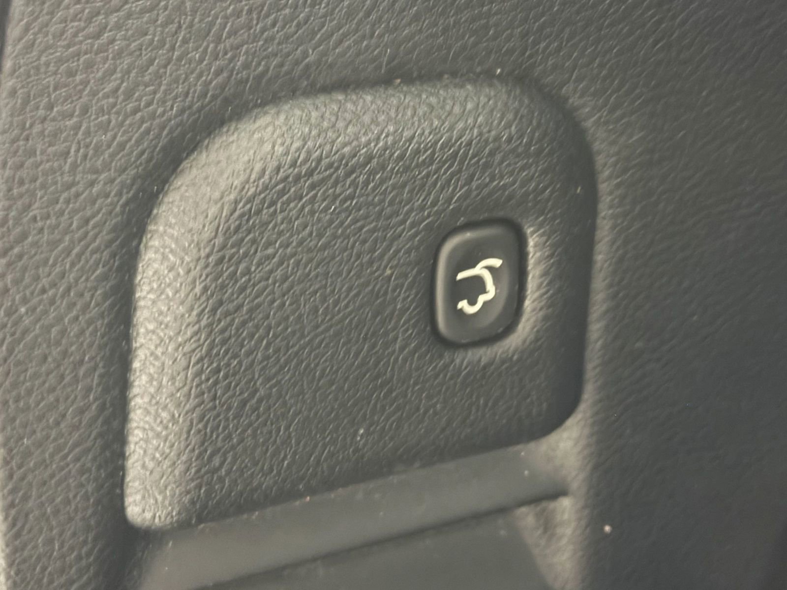 Used 2020 Jeep Grand Cherokee Limited AWD/4WD image 22