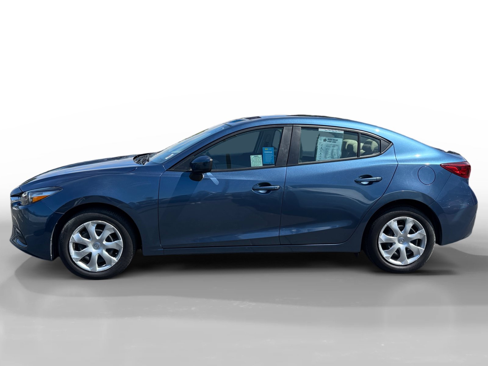 Used 2018 MAZDA MAZDA3 Sport FWD image 2