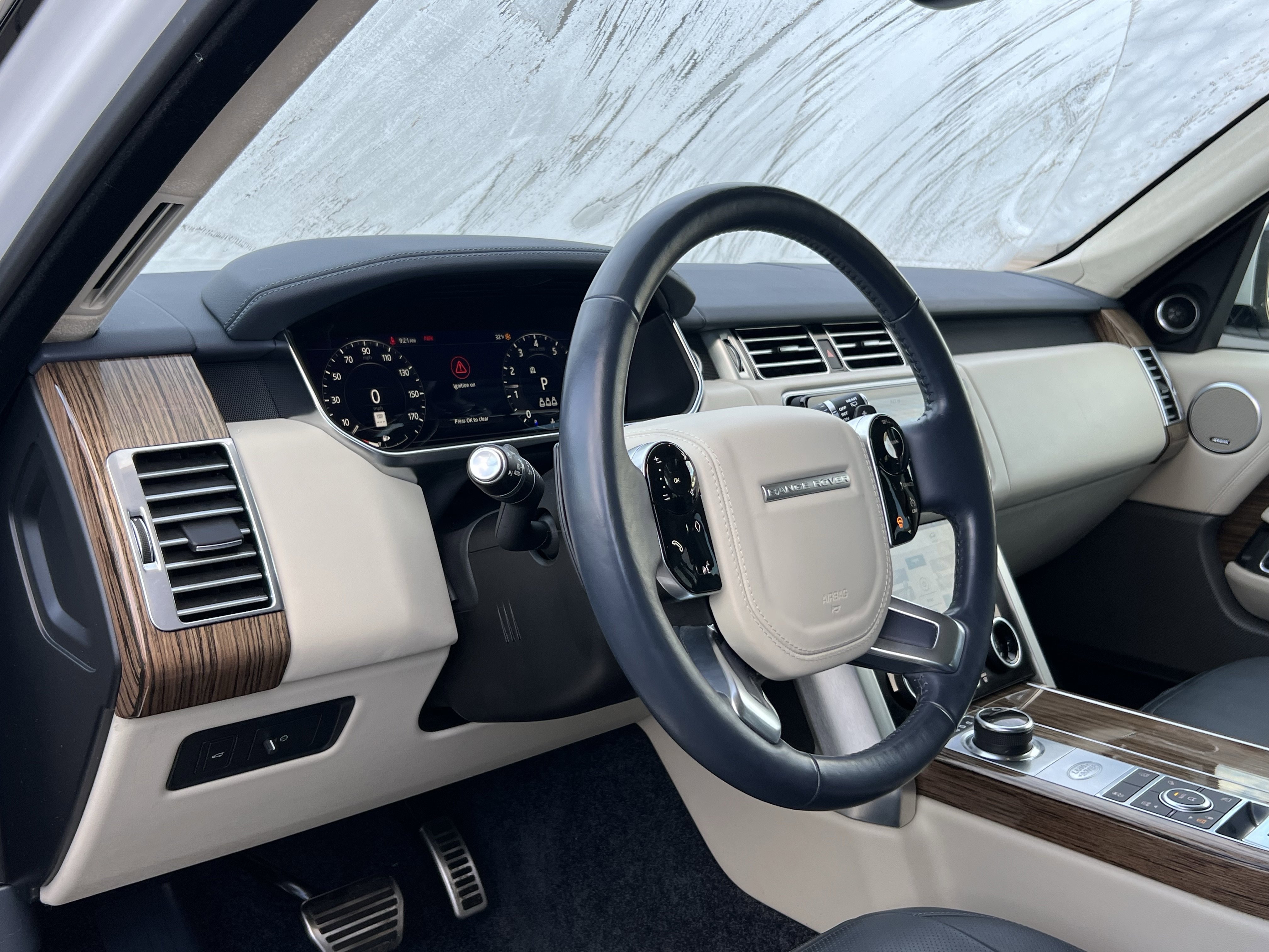 Certified 2022 Land Rover Range Rover P525 Westminster Edition image 17