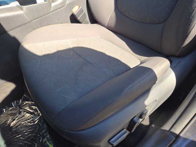 Used 2021 Toyota RAV4 XLE w/ Convenience Package AWD/4WD image 11