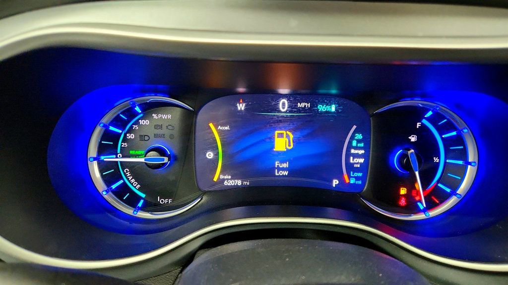 Used 2020 Chrysler Pacifica Touring-L w/ S Appearance Package image 14