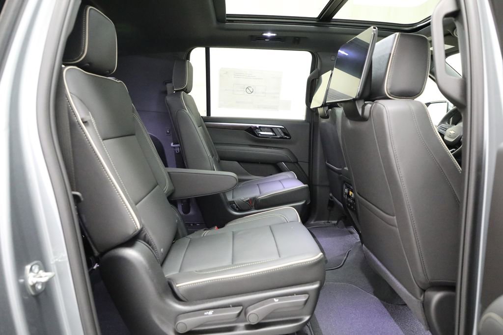 New 2026 Chevrolet Suburban Premier AWD/4WD image 14