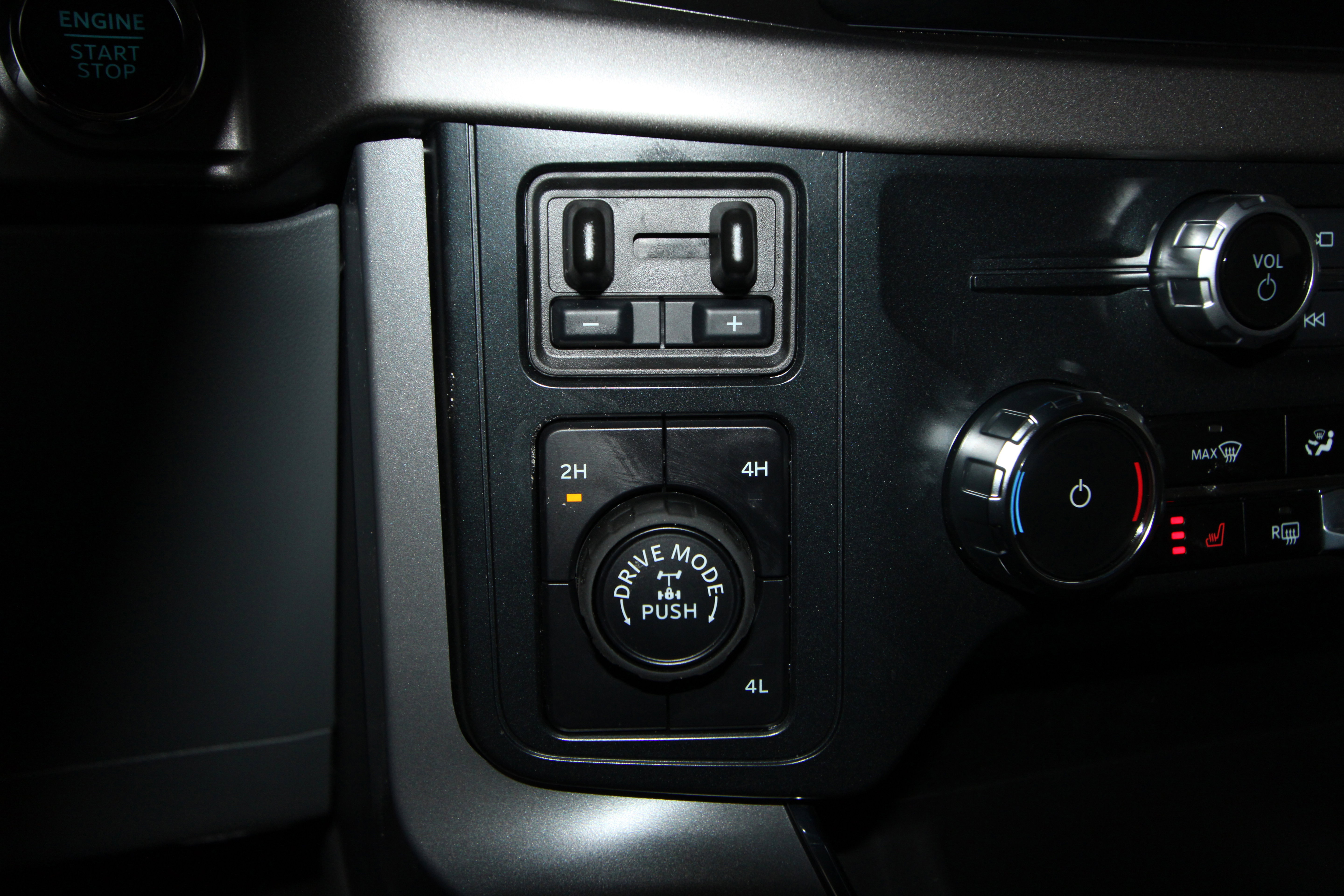 New 2026 Ford F150 XLT w/ Equipment Group 302A MID AWD/4WD image 13