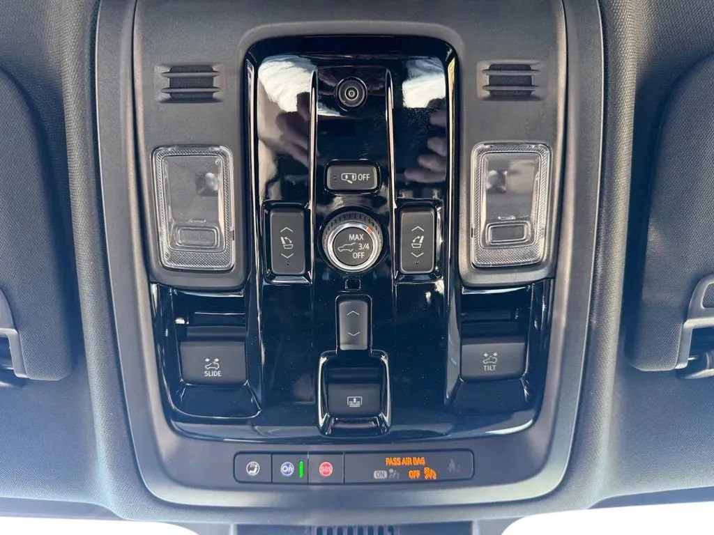 New 2026 GMC Yukon XL Denali w/ Denali Reserve Package AWD/4WD image 34