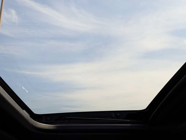 Used 2016 Lincoln Navigator Select RWD image 21