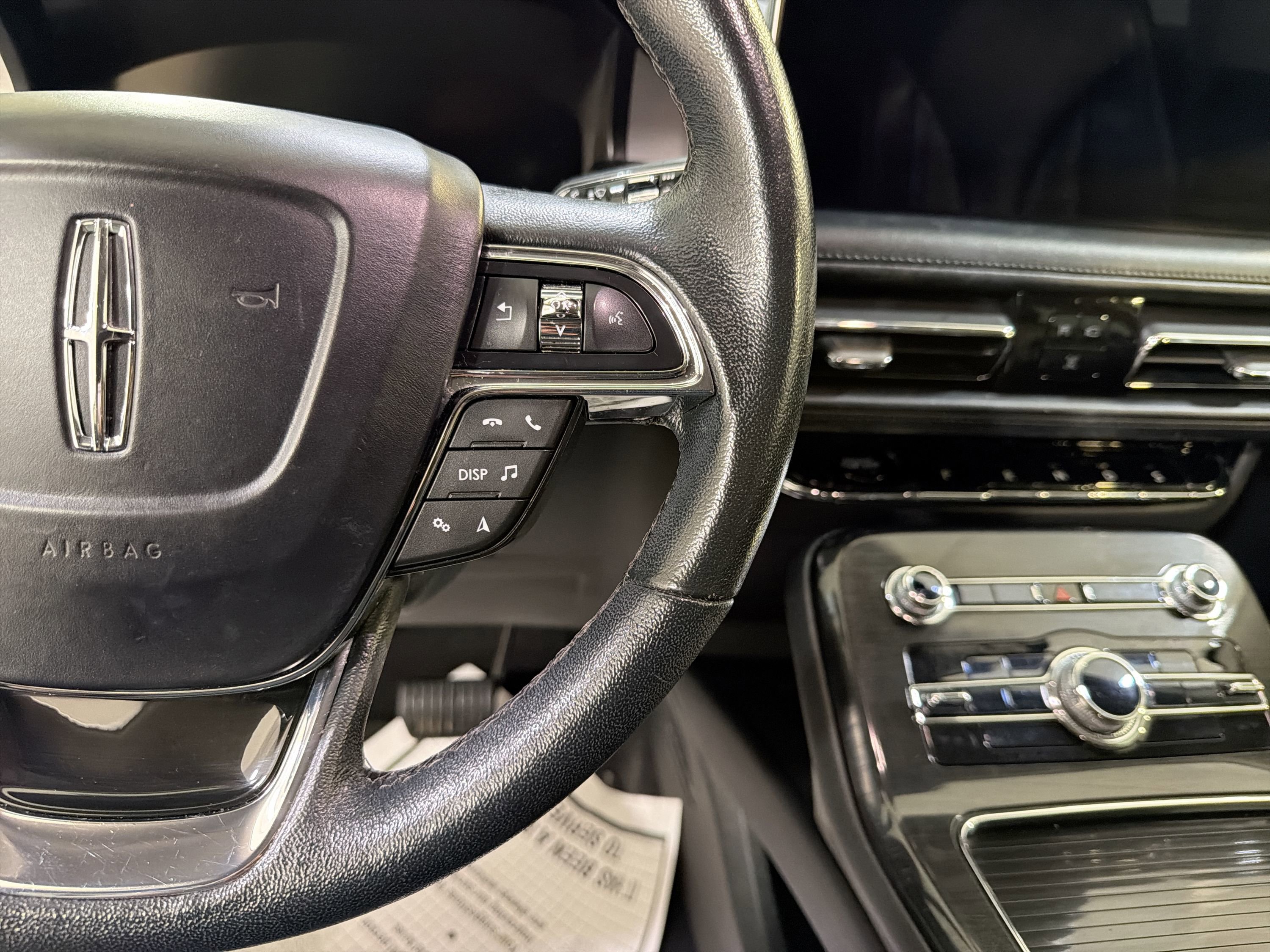 Used 2023 Lincoln Nautilus FWD image 15