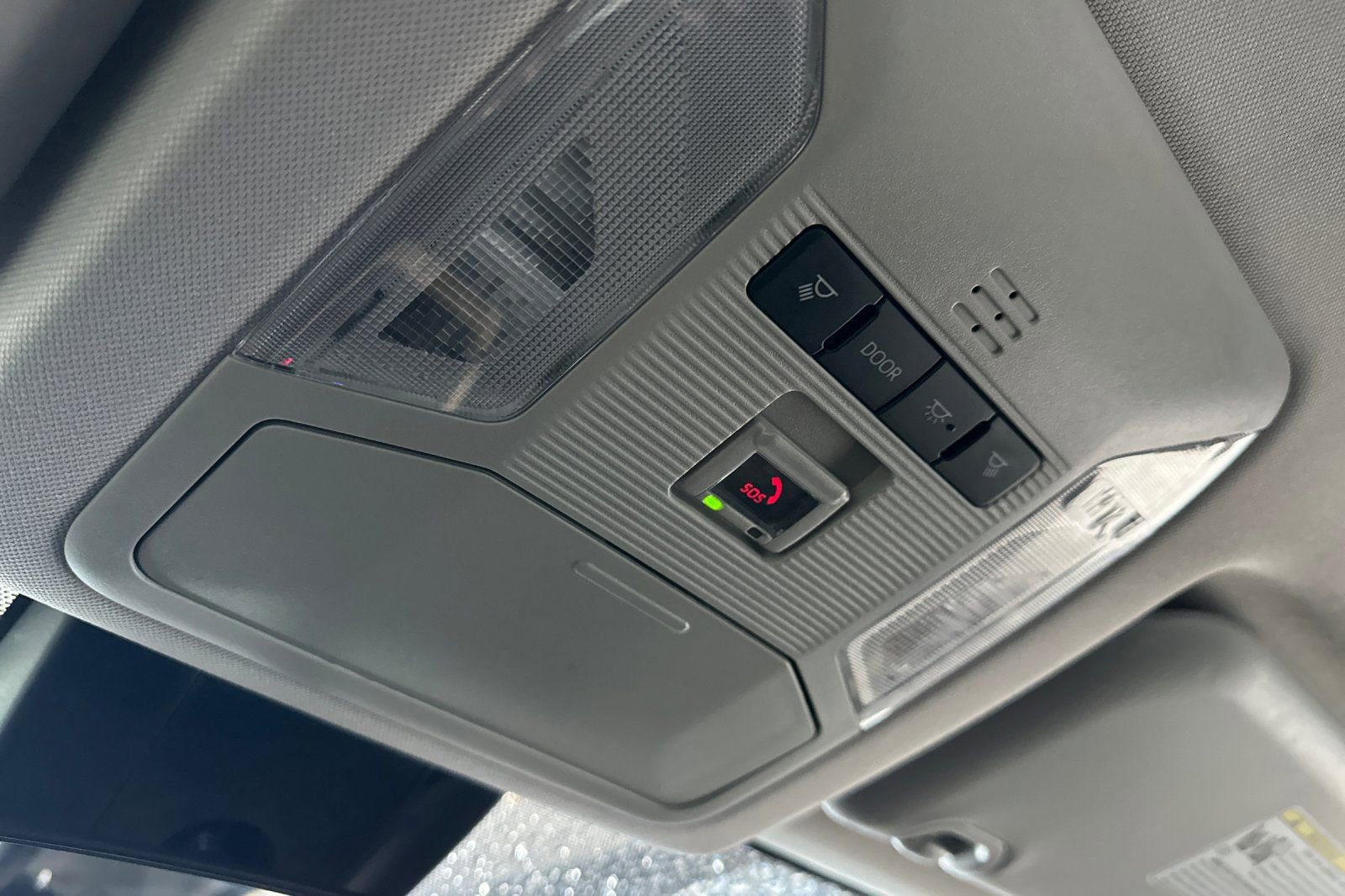 Used 2025 Toyota RAV4 LE image 25