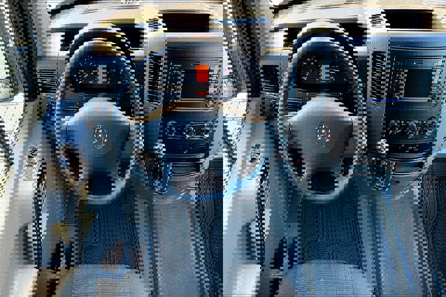 Used 2016 Mercedes-Benz Sprinter 2500 image 6