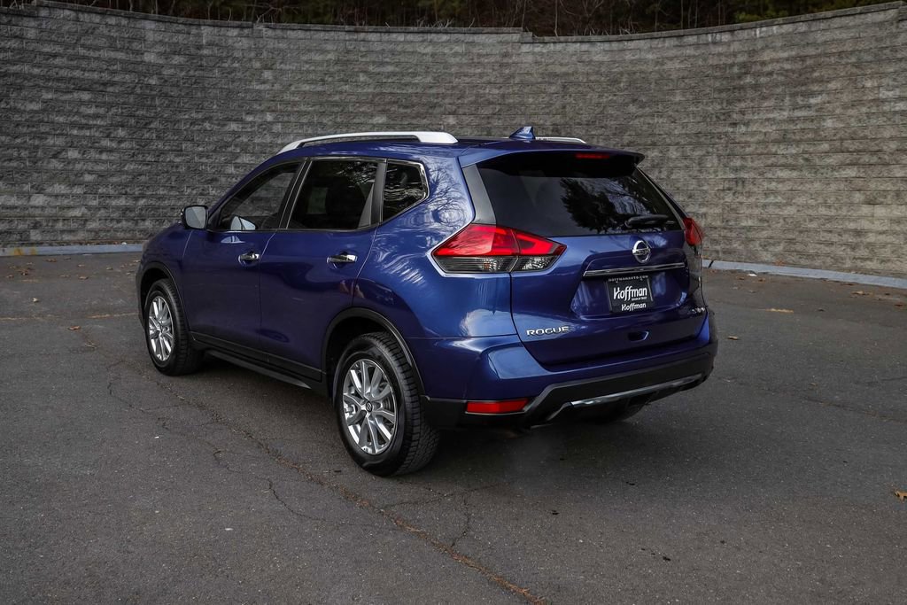 Used 2017 Nissan Rogue SV w/ SV Premium Package image 9