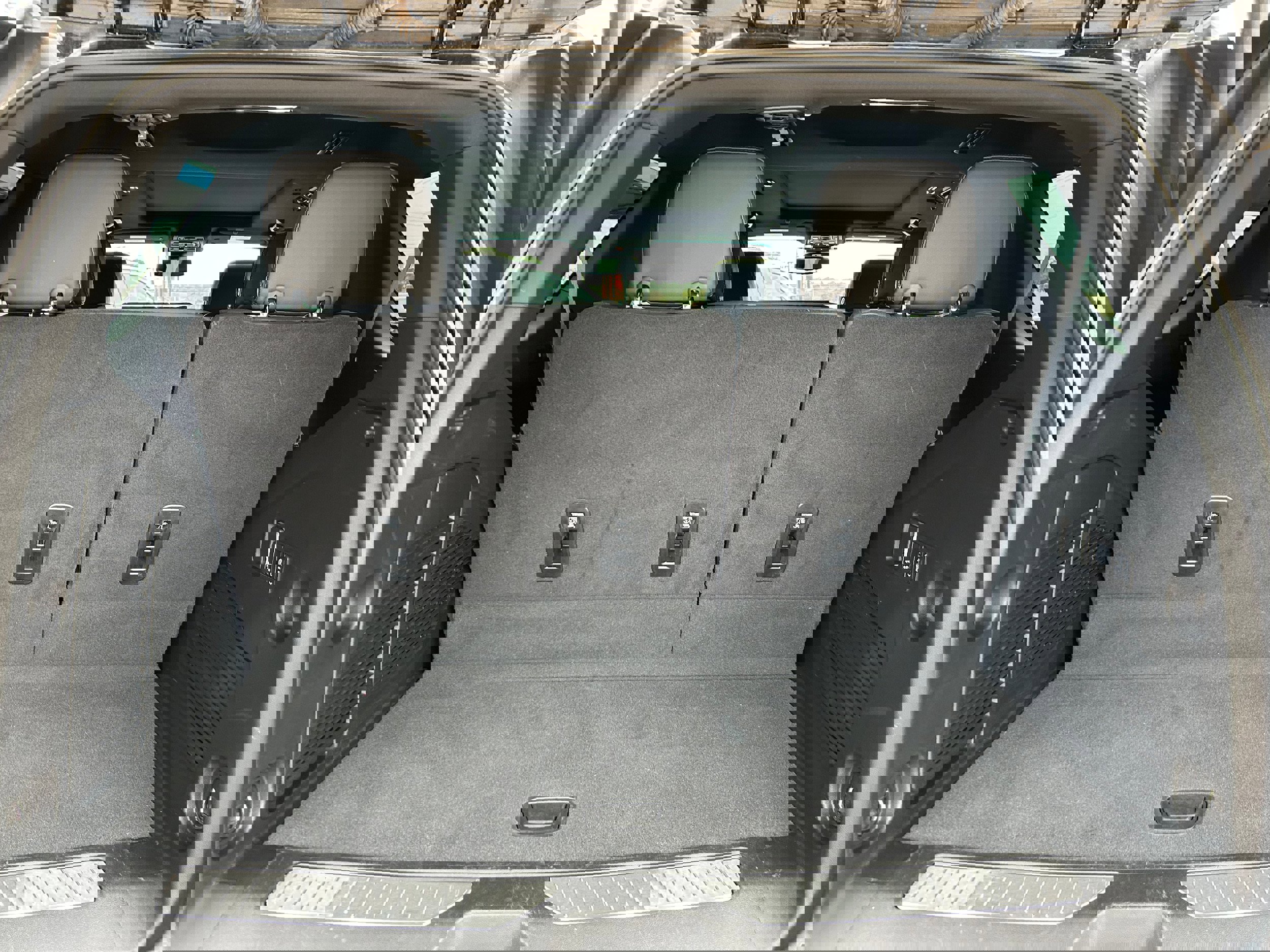 Used 2024 GMC Yukon AT4 w/ AT4 Premium Plus Package image 11