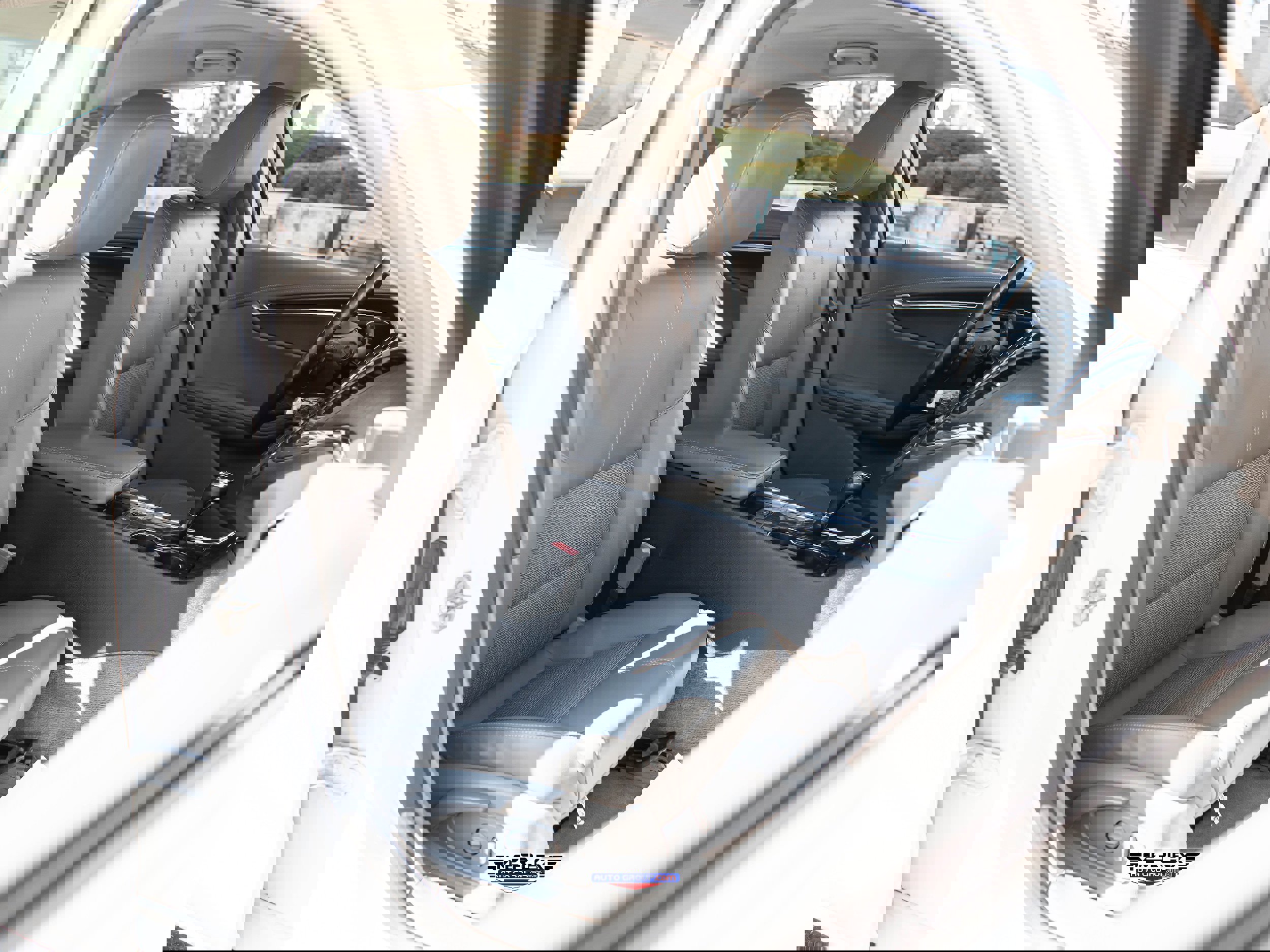 Used 2015 Chevrolet Impala LT w/ Convenience Package image 17