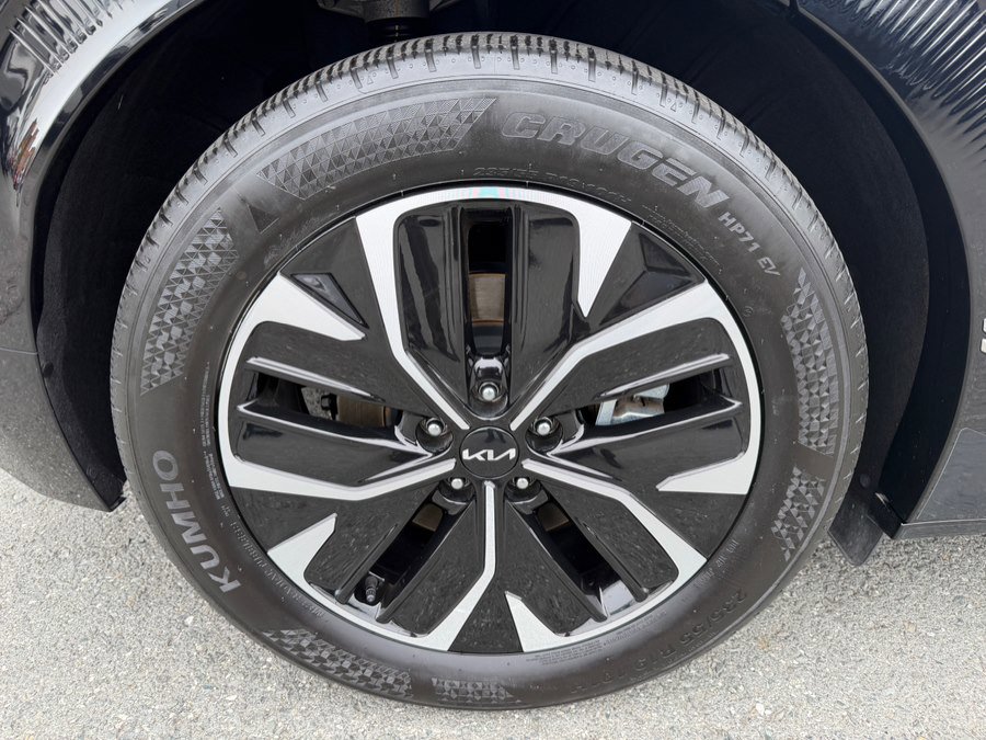 Used 2024 Kia EV6 Wind w/ Wind Technology Package AWD/4WD image 58