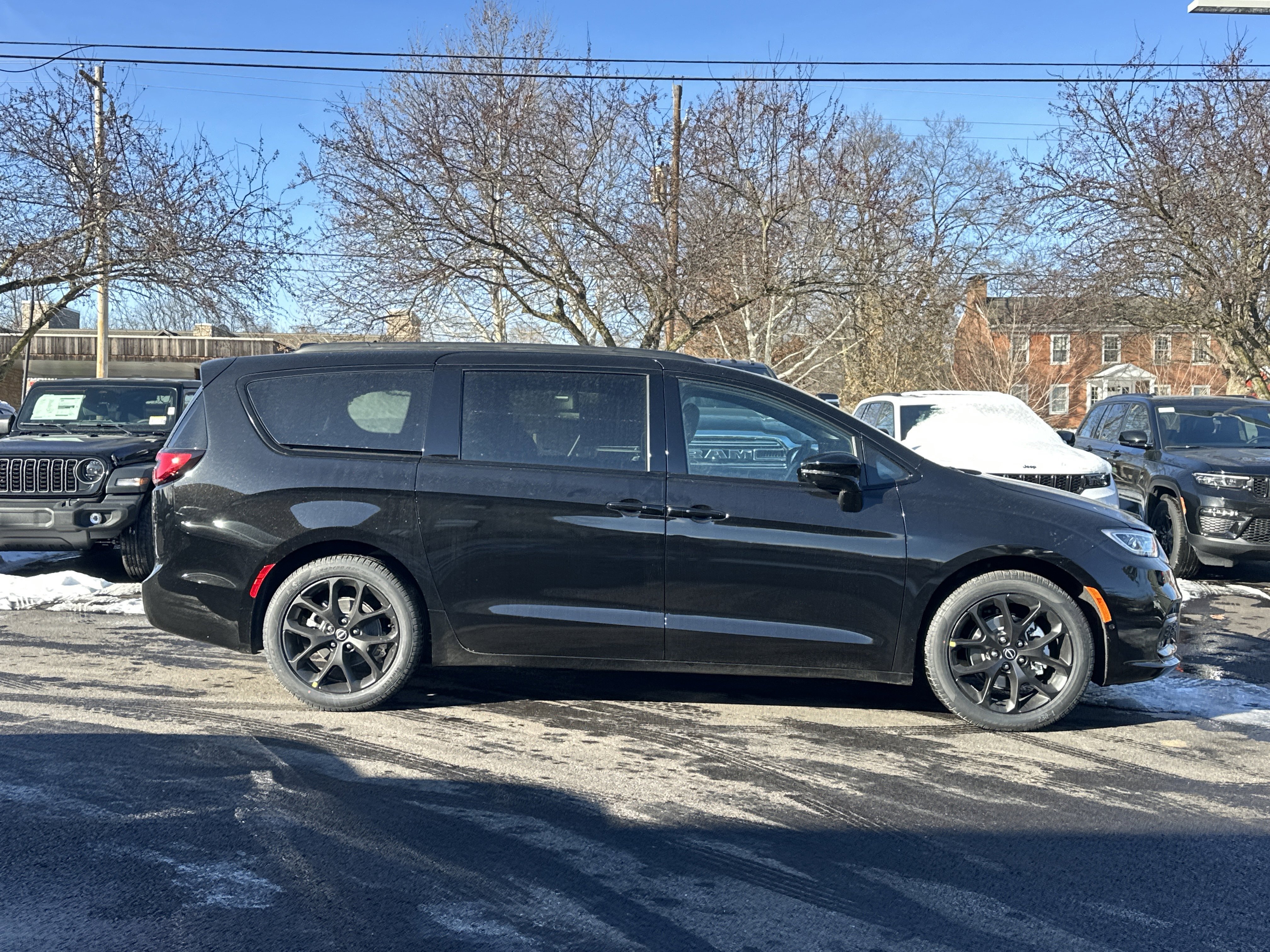 New 2026 Chrysler Pacifica Select w/ S Appearance Package FWD image 20