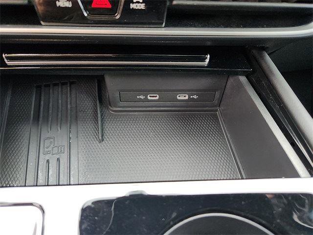 Certified 2025 Volkswagen Atlas Peak Edition SE image 23